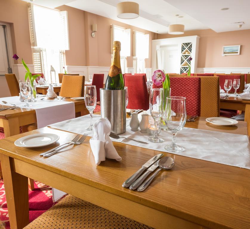 Downings Bay Hotel Ngoại thất bức ảnh