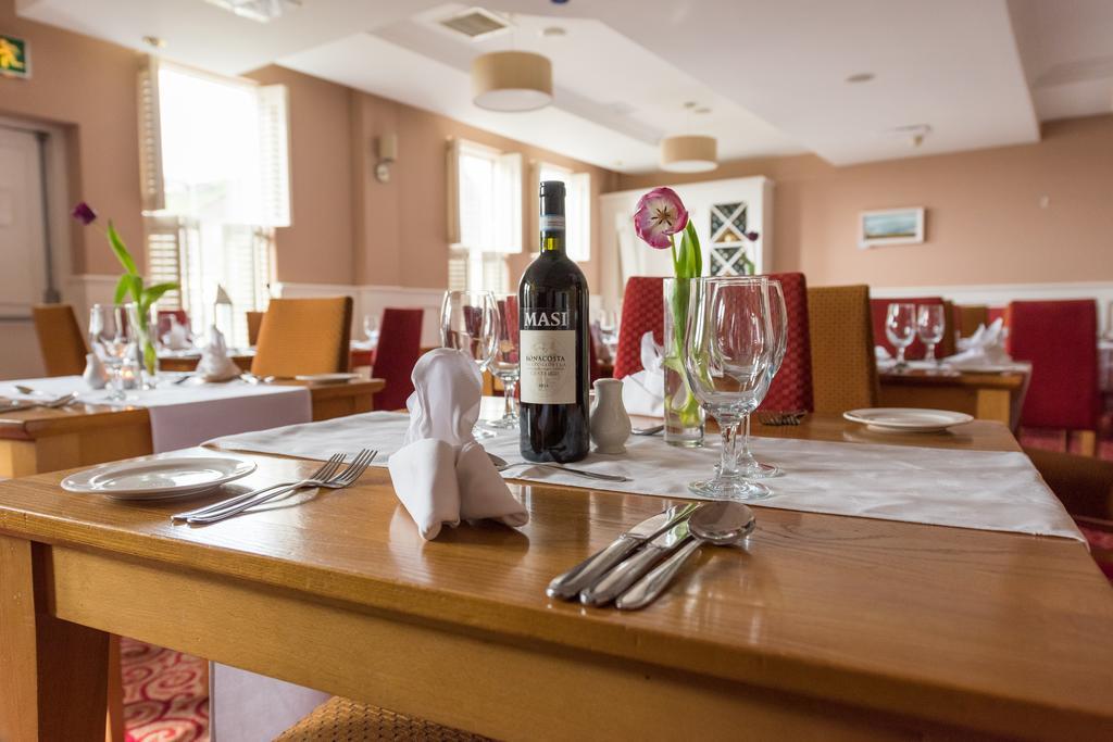 Downings Bay Hotel Ngoại thất bức ảnh